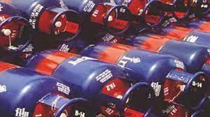 अगस्त के पहले दिन 100 रुपये सस्ता हुआ कमर्शियल LPG स‍िलेंडर, जानें नए दाम