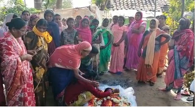 Balaghat: जहरीले सांप ने पिता पुत्र को डसा,10 साल के पुत्र की मौत, अस्पताल में भर्ती पिता जीवन से कर रहा है संघर्ष 