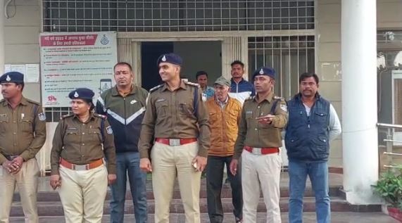 MP NEWS: रेहटी पुलिस ने मिर्ची झोंककर एक फाइनेंस कंपनी के क्रेडिट असिस्टेंट के साथ लूटपाट करने वाले आरोपियों का किया खुलासा