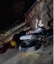 Accident: तेज रफ्तार पल्सर बाइक ट्रैक्टर-ट्रॉली से टकराई, 3 की मौत!