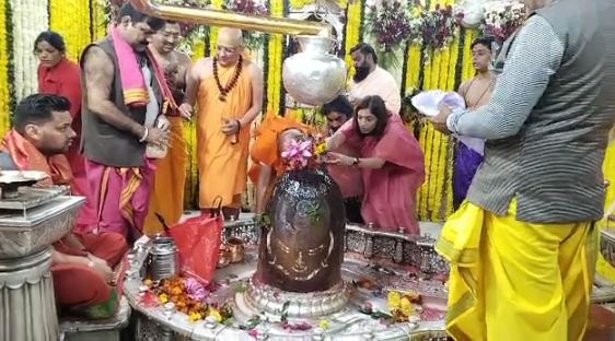 Ujjain: महाकाल मंदिर के गर्भगृह में शुरू हुआ प्रवेश, 13 दिन तक था प्रतिबंध