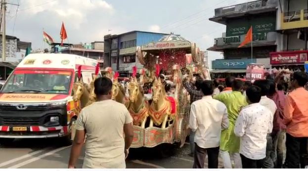 Raisen: युग पुरुष भगवान झूलेलाल जी की जयंती पर शहर में निकाली गई भव्य शोभा यात्रा