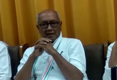 MP POLITICS: मदसौर दौरे पर पहुंचे दिग्विजय सिंह कहा- हम प्रदेश के लिए नहीं बल्कि भाजपा के लिए कोरोना वायरस है