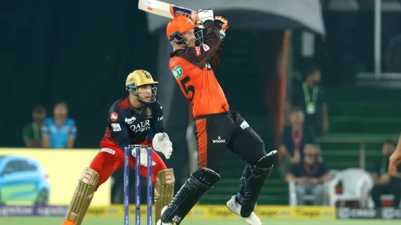 RCB vs SRH: जीत के लिए आरसीबी को बनाने होंगे 187 रन, क्लासेन ने 49 बॉल में लगाई सेंचुरी 