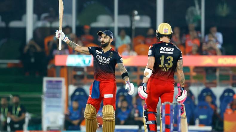 SRH vs RCB: इतिहास रच कर विराट ने दिलाई आरसीबी को जीत