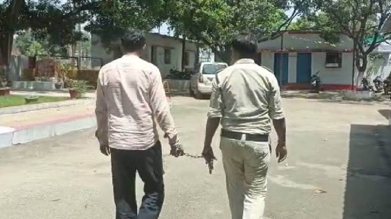 Shahdol: फोटो-वीडियो वायरल करने की धमकी देकर बनाया संबंध, पुलिस ने किया गिरफ्तार