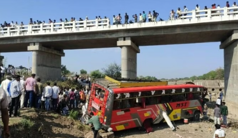 खंडवा के खरगोन बस हादसे पर गर्म हुई ‘सियासत’, कांग्रेस विधायक ने कहा- सरकार की नाकामी जनता झेल रही है