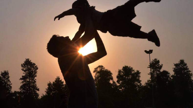 Father’s day: कब, कैसे और क्यों मनाया जाने लगा फादर्स डे