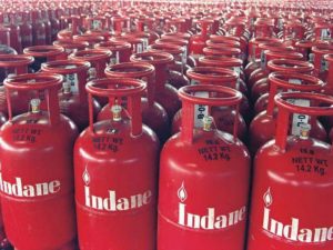 आज से 200 रूपय सस्ता मिलेगा घरेलु LPG GAS Cylinder; जानें आपके शहर में क्या है नया रेट