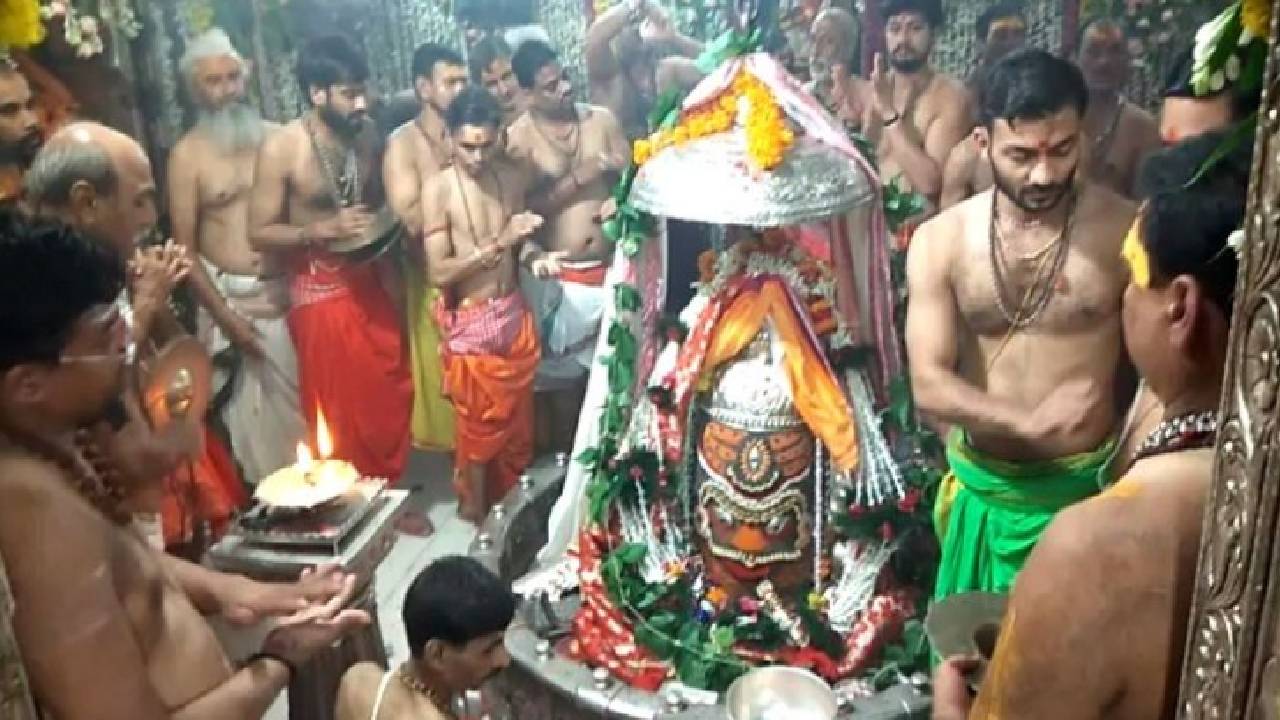 7 swaroop mahakal: सातवें सोमवार पर सात स्वरुपों में नगर भ्रमण पर निकले बाबा महाकाल