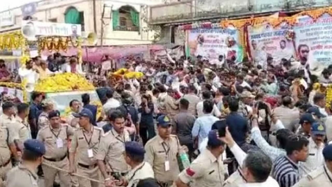 Neemuch: मुख्यमंत्री के आखों के सामने भरभरा कर गिरा मंच, चार कर्मचारी घायल