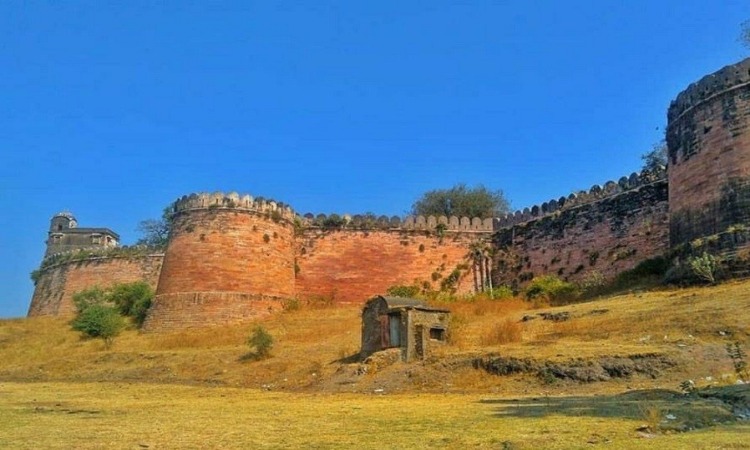 Dhar Fort: मध्य प्रदेश का एक ऐसा किला जो आज भी अपने इतिहास और संस्कृति के लिए है प्रसिद्ध, जानें इसकी खासियात