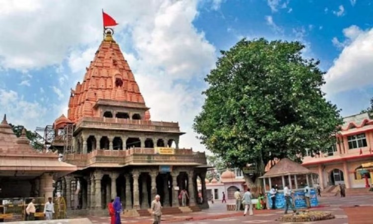 Mahakaleshwar Jyotirlinga Temple: उज्जैन के महाकालेश्वर ज्योतिर्लिंग मंदिर में होती है सभी मनोरथ पूर्ण, जानिए इसकी खासियात