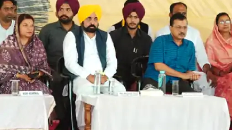 AAP Maharally: विंध्य की धरती पर पहुंचे केजरीवाल, कांग्रेस-बीजेपी पर जमकर साधा निशाना