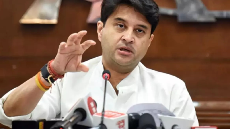 Jyotiraditya Scindia: जन आशीर्वाद यात्रा पर हुए पथराव को लेकर केंद्रीय मंत्री ज्योतिरादित्य सिंधिया ने किया कांग्रेस पर हमला