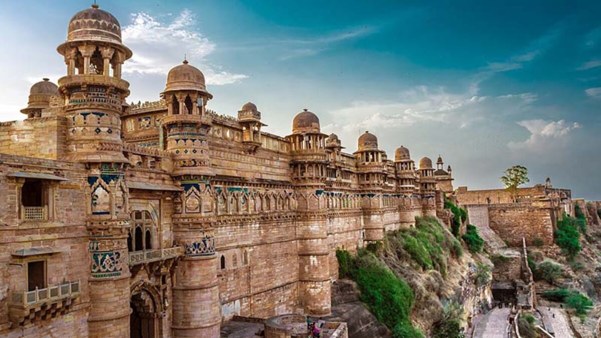 Gwalior Fort: ग्वालियर का ये किला आज भी दर्शाता है राजपूतों की निशानी, देश दुनिया से पर्यटक आते सांस्कृतिक धरोहर को देखने