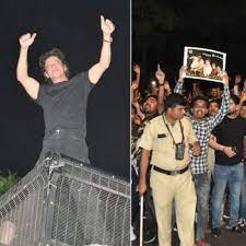 SRK B’Day: 58 साल के हुए शाहरुख खान, मन्नत के बाहर उमड़ा सैलाब, फैंस ने दी शुभकामनाएं