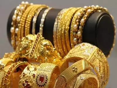 Gold Offers: धनतेरस पर खरीदें सिर्फ 1 रुपए में सोना, जानें कैसे