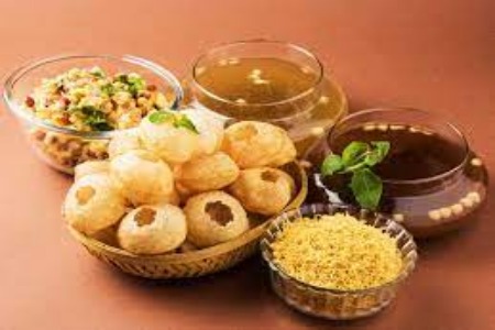 Pani Puri Recipe: घर पर आसानी से बनाएं बाजार जैसे कुरकुरे गोलगप्पे और चटपटा पानी, जानें रेसिपी