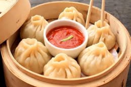 Momos Recipe: बिना स्टीमर के घर पर बनाएं टेस्टी मोमोज, जानें इसकी रेसिपी