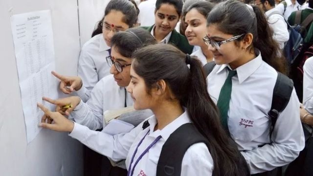 CBSE: CBSE ने जारी की डेटशीट 10वीं, 12वीं के इस तारीख से होंगे एग्जाम