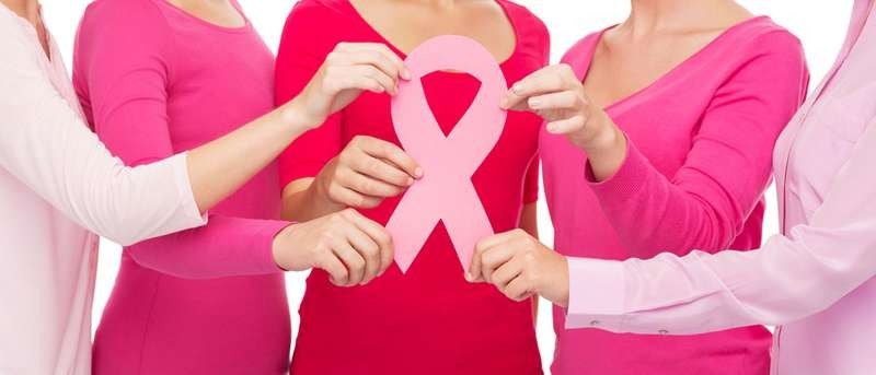 Breast Cancer: महिलाओं में तेजी से बढ रहे है ब्रेस्ट कैंसर के मामले, जानें इसके बचाव के तरीके 