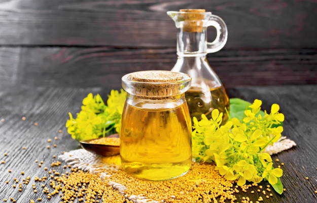 Benefits Of Mustard Oil: सर्दी में इस तरह करें सरसों के तेल का इस्तेमाल, नाक बंद होने से लेकर कई बीमारियों में है फायदेमंद