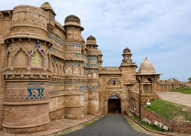 Gwalior Fort: आखिर क्योंं ग्वालियर किले को जिब्राल्टर किला कहा जाता है, जानें इसका इतिहास 