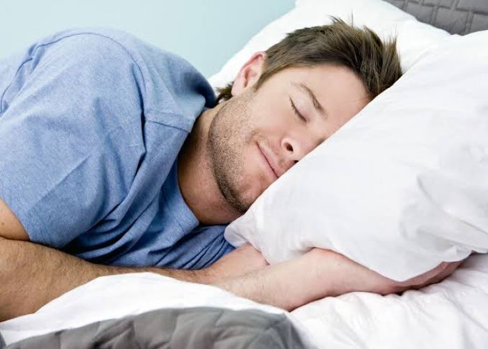 Quick Sleep Trick: बिस्तर पर जाते ही सेकेंड्स में आएगी गहरी नींद, अपनाएं ये ट्रिक्स