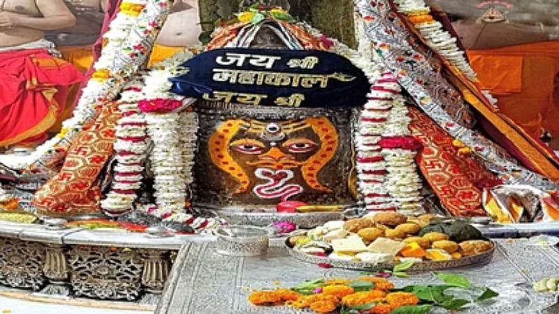 Ujjain News: बाबा महाकाल का आलोकित स्वरूप मे किया श्रृंगार, हजारों भक्तों ने किए दर्शन