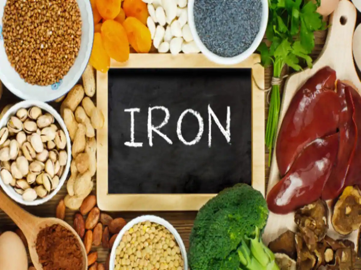 Iron Deficiency: शरीर में आयरन की कमी को दूर करने के लिए 8 सुपरफूड को करें अपनी डाइट में शामिल