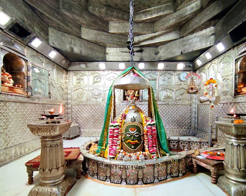 Ujjain Mahakal: बाबा का जटा स्वरूप में शृंगार, भस्म रमाकर अद्भुत दिखे महाकाल