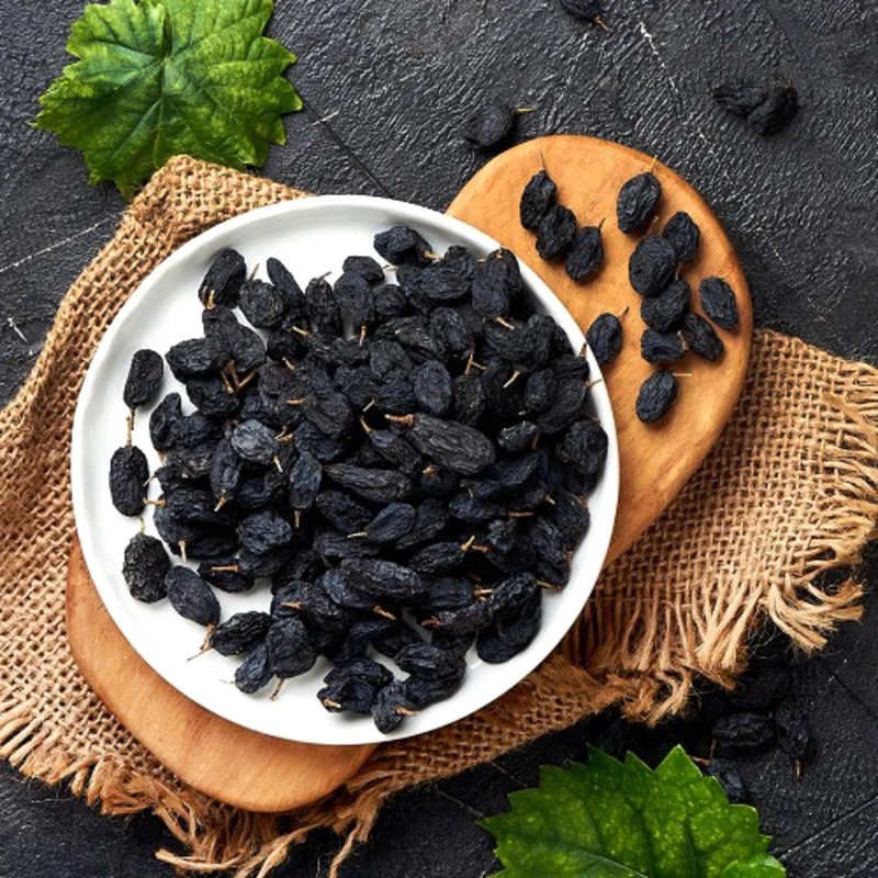 Raisins benefits: रोजाना काली किशमिश खाने से होते हैं ये 8 गजब के फायदे, जानें