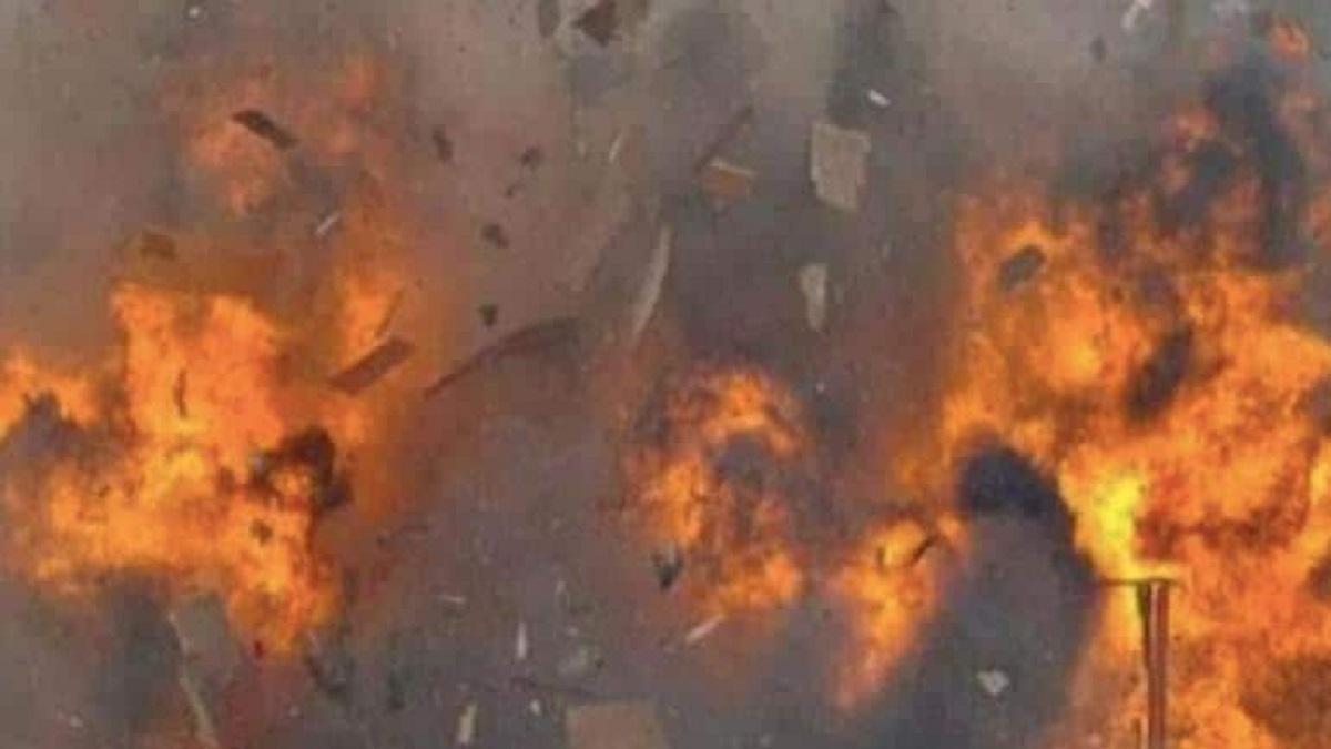 Harda Fire: हरदा की पटाखा फैक्ट्री में विस्फोट, 8 की मौत, कई लोग घायल