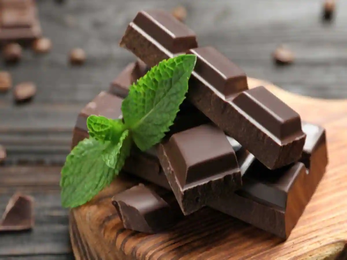 Chocolate Day: दिल की सेहत के लिए खाएं डार्क चॉकलेट, कई बीमारियों से रहेंगे कोसों दूर 