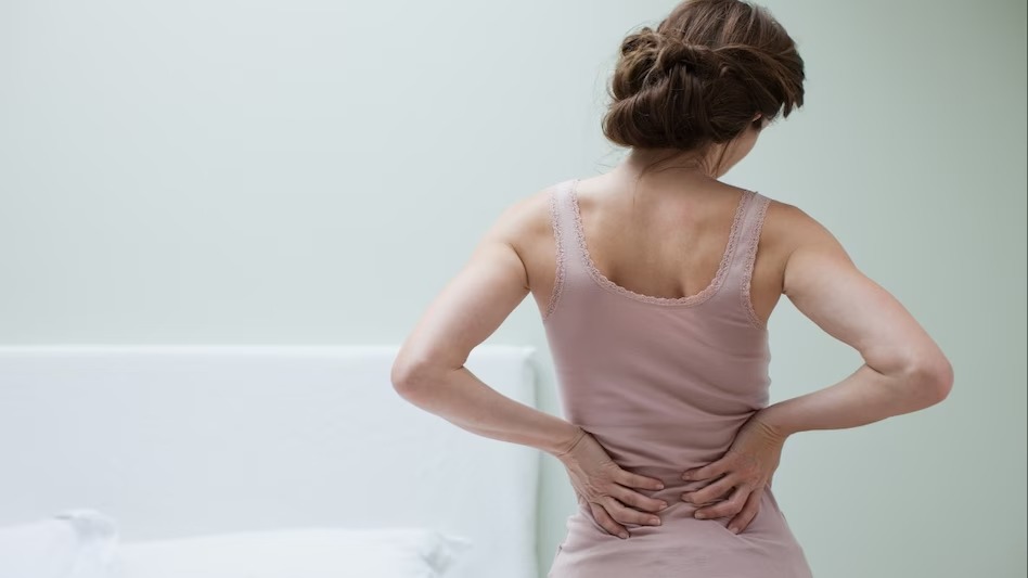 Back Pain: पीठ के इन हिस्सों में दर्द होना खतरनाक, कई गंभीर बीमारियों के हैं लक्षण