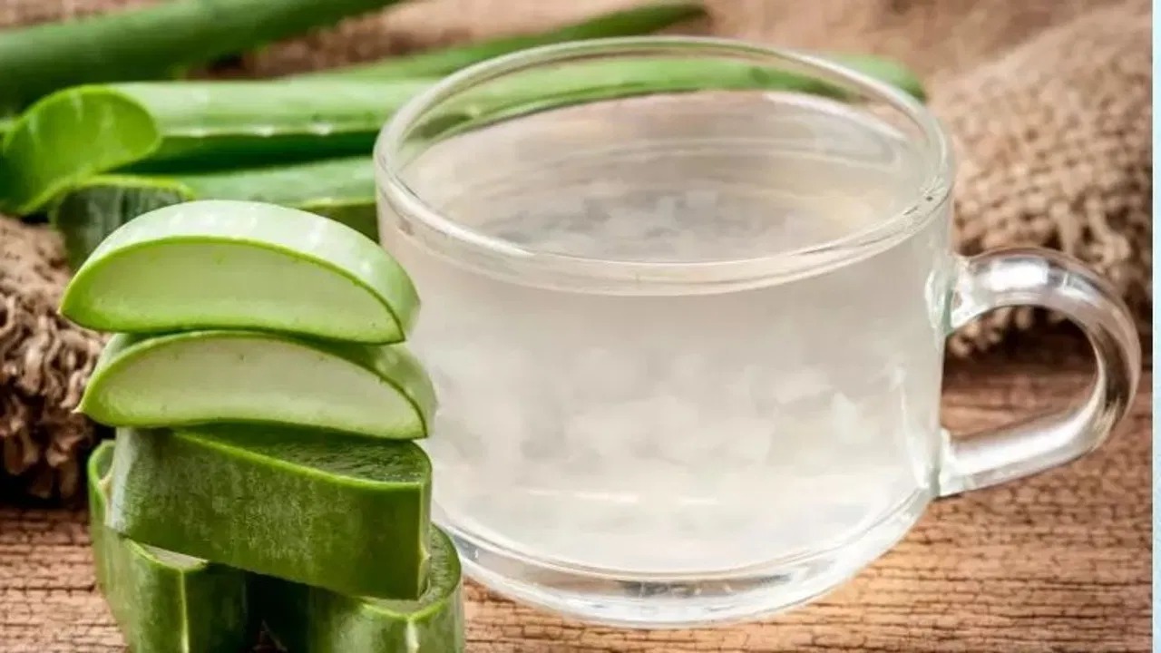 Aloe Vera: एलोवेरा जूस पीने से होते हैं ये गजब के फायदे, जानें इसके लाभ