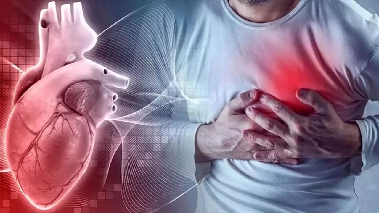 Heart Attack: चलती बाइक पर युवक को आया हार्ट अटैक, दर्दनाक हुआ जिंदगी का अंत