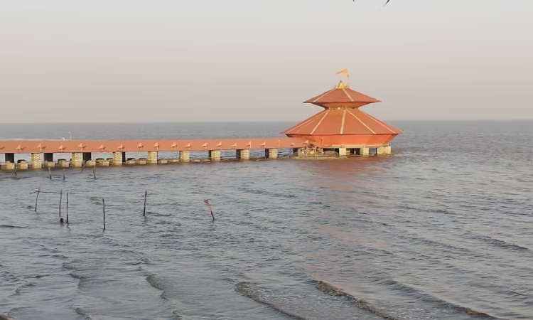 Mahadev Temple: ये मंदिर दिन में दो बार हो जाता है गायब, जानें क्या है वजह