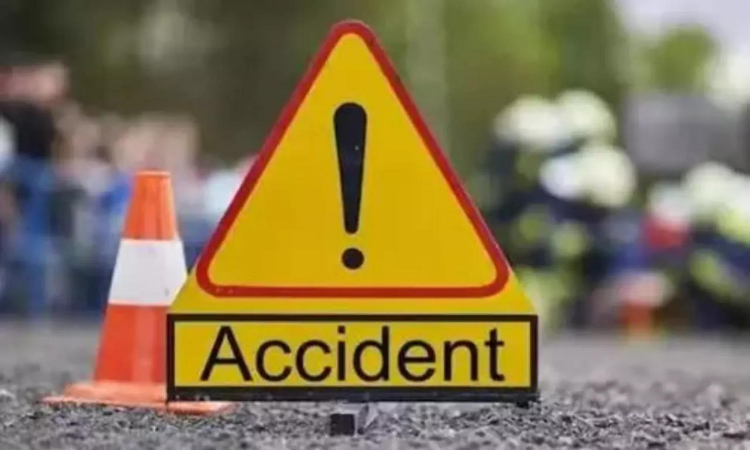 Accident: शहडोल में हादसा! घर के बाहर सो रहे बुजुर्ग को कार ने कुचला