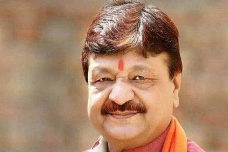 Kailash Vijayvargiya: विजयवर्गीय के घर गूंजी किलकारी, फिर बने दादा