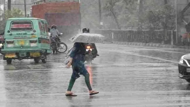 MP Weather: MP में गर्मी से राहत तेज आंधी साथ हो रही बारिश, 12 जिलों में भारी बारिश का अलर्ट!