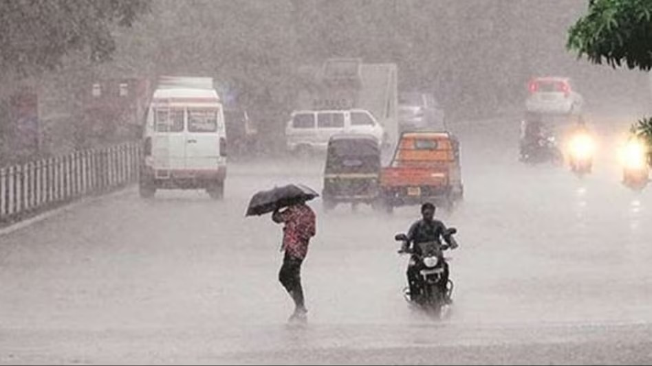 MP Weather: MP में मौसम का सितम जारी, वोटिंग के बीच इन जिलों में हो रही तेज बारिश