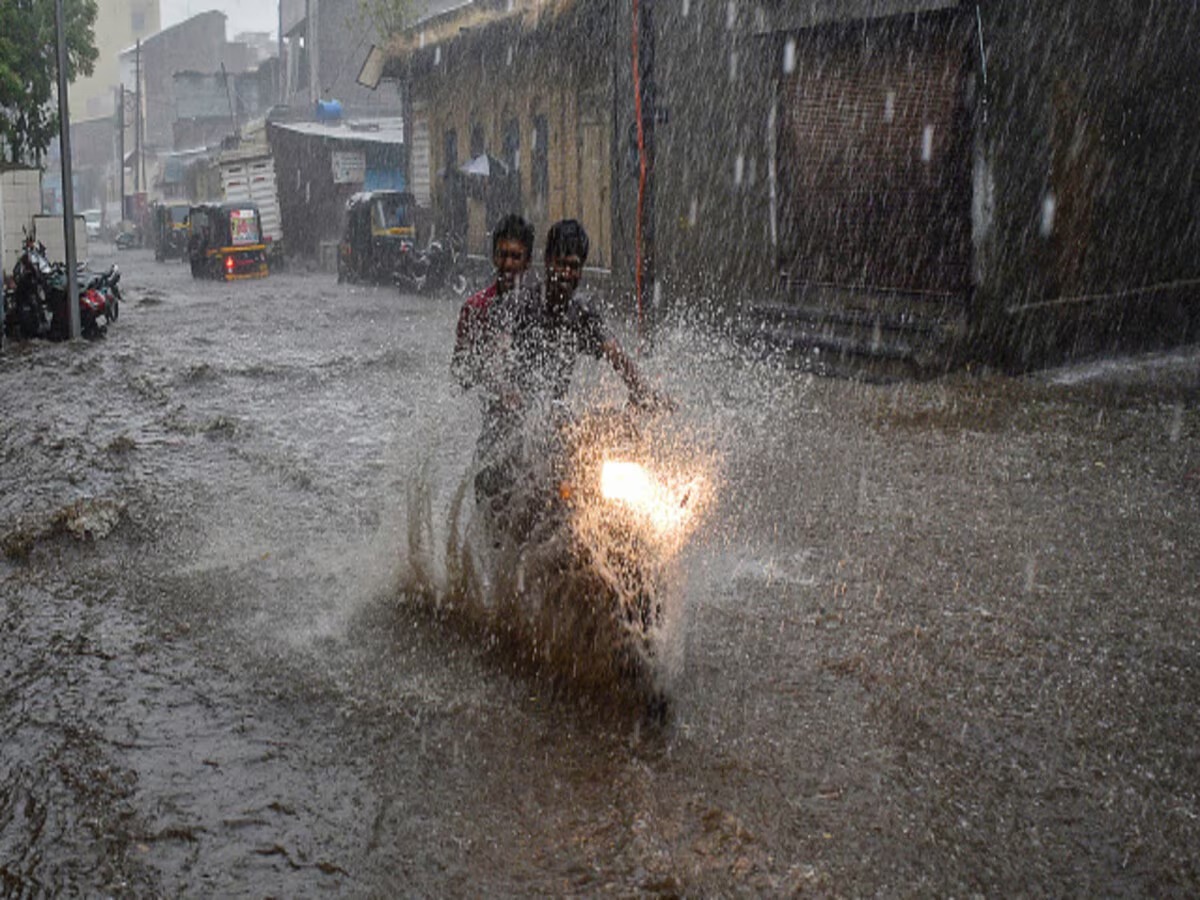 MP Weather: मध्य प्रदेश में कई जिलों में बारिश का अलर्ट, जानें कैसा रहेगा मौसम