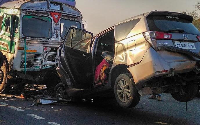 Road Accident: इंदौर-भोपाल हाईवे पर भीषण सड़क हादसा, तीन की मौत