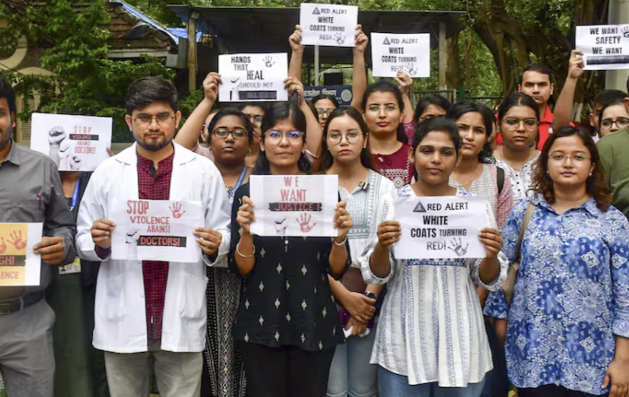 Doctor’s Protest: डॉक्टरों की हड़ताल पर हाई कोर्ट सख्त, बिना अनुमति हड़ताल पर जाने पर उठाए सवाल