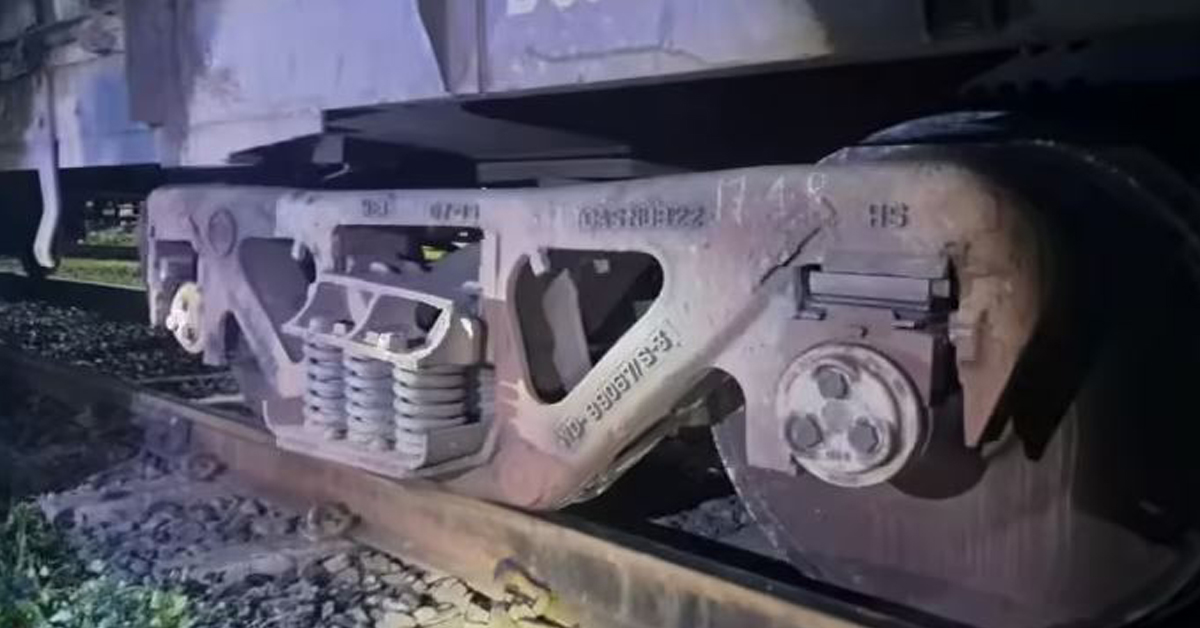 Train Derails: इटारसी में ट्रेन हादसा, पटरी से उतरी समर स्पेशल ट्रेन की दो बोगियां